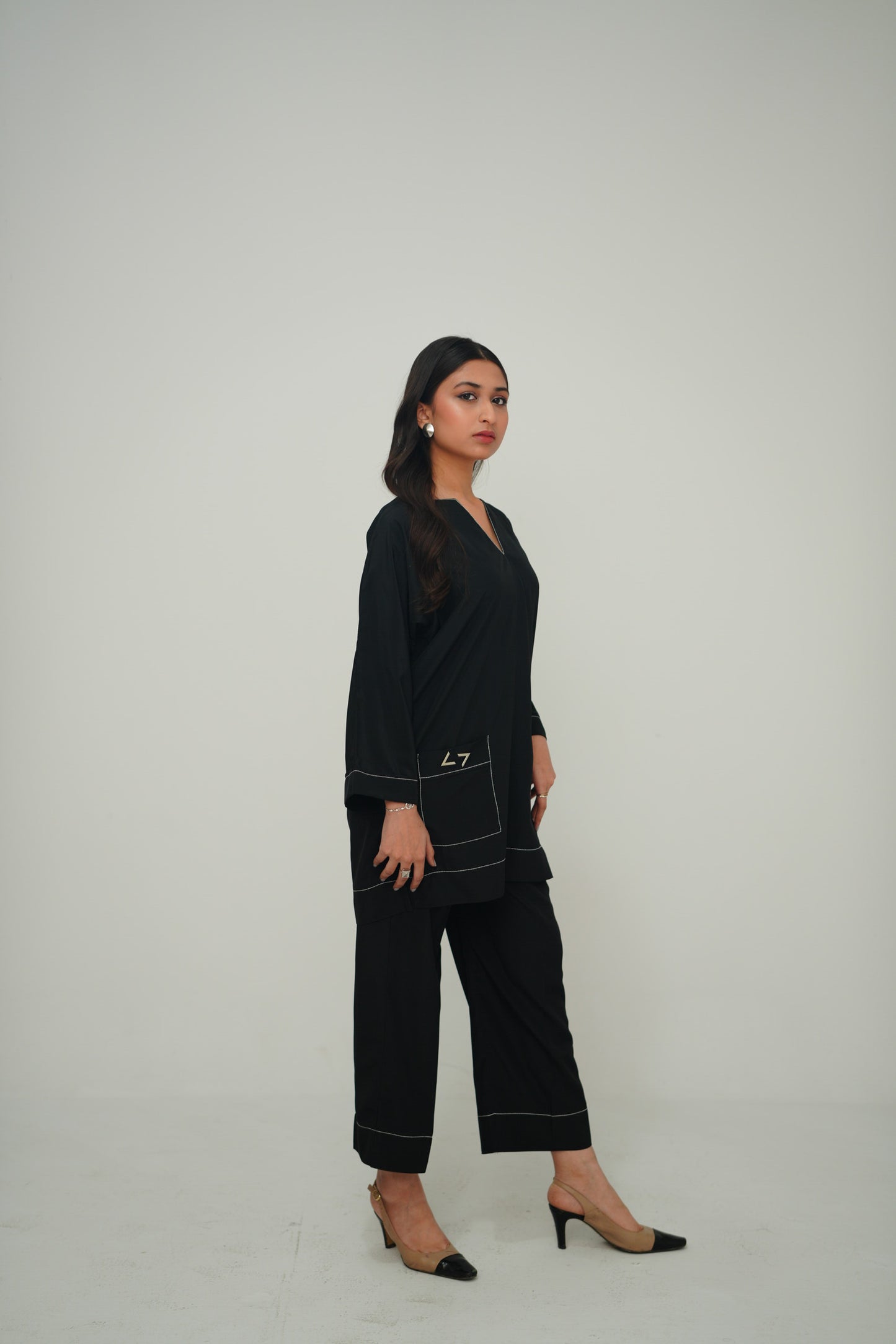 Front Pocket Set with metal details